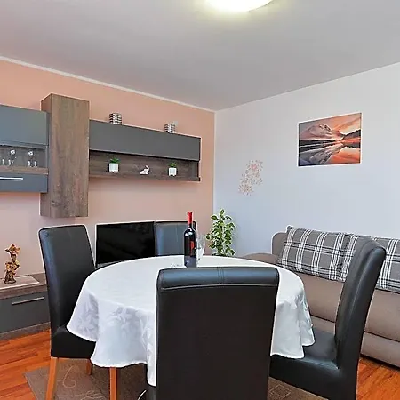 2074 4* Poreč