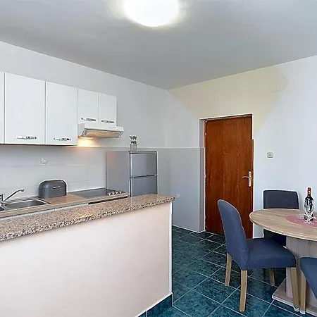 2074 Hotel 4*